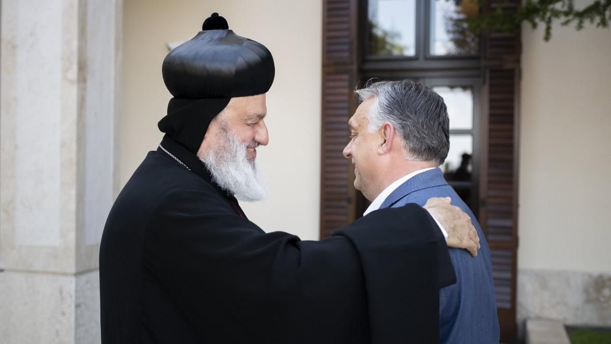 Орбан планирует блокировать санкции против российского патриарха Кирилла