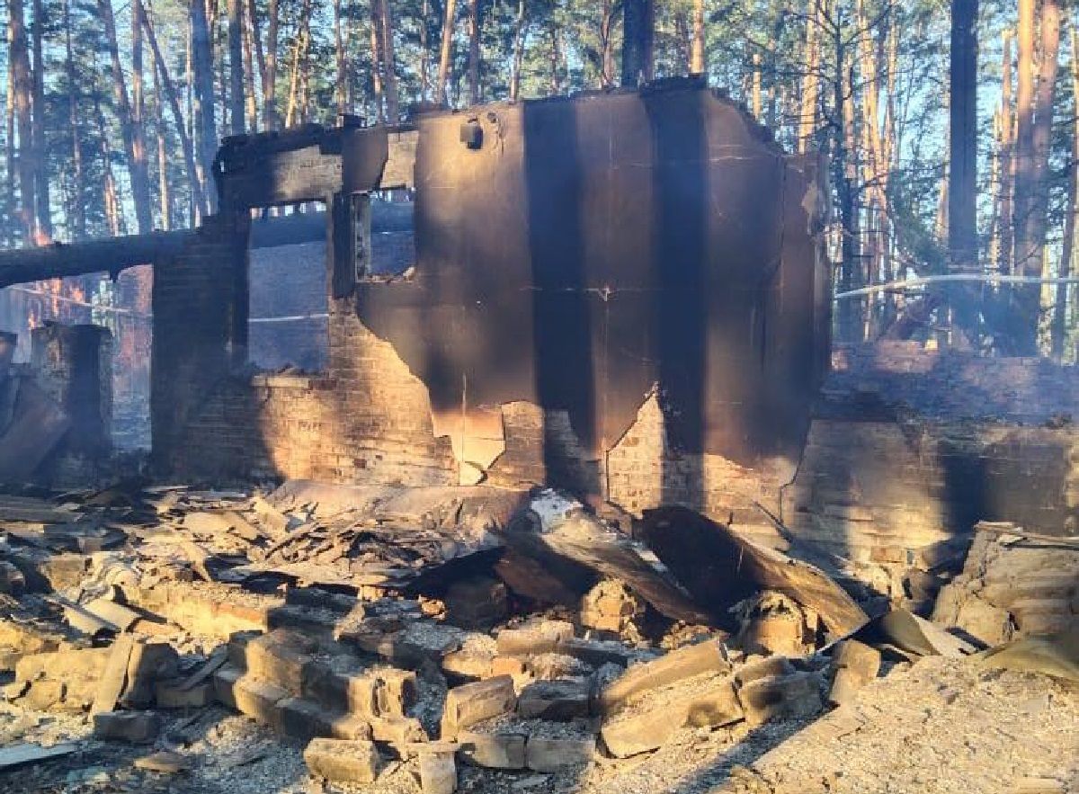 З Росії завдали двох ракетних ударів по прикордонному населеному пункту на Сумщині З Росії завдали двох ракетних ударів по прикордонному населеному пункту на Сумщині