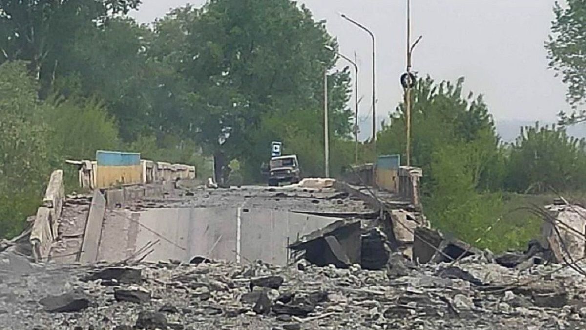 Россия во второй раз уничтожила мост, который бомбила в 2014 году: сообщения между Северодонецком и Рубежным нет