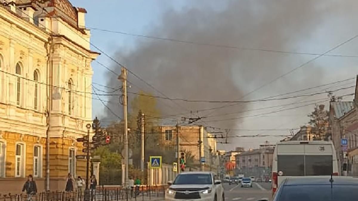 Дошел черед до театров: в российском Иркутске вспыхнул масштабный пожар