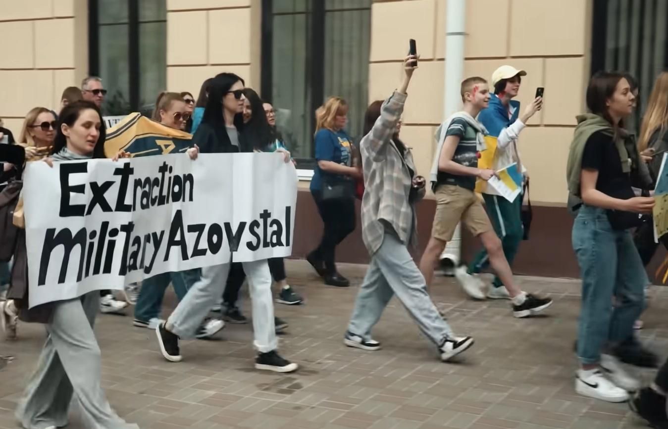 Цинизм зашкаливает: оккупанты обнародовали контакты невест и жен защитников "Азовстали" Цинизм зашкаливает: оккупанты обнародовали контакты невест и жен защитников "Азовстали"