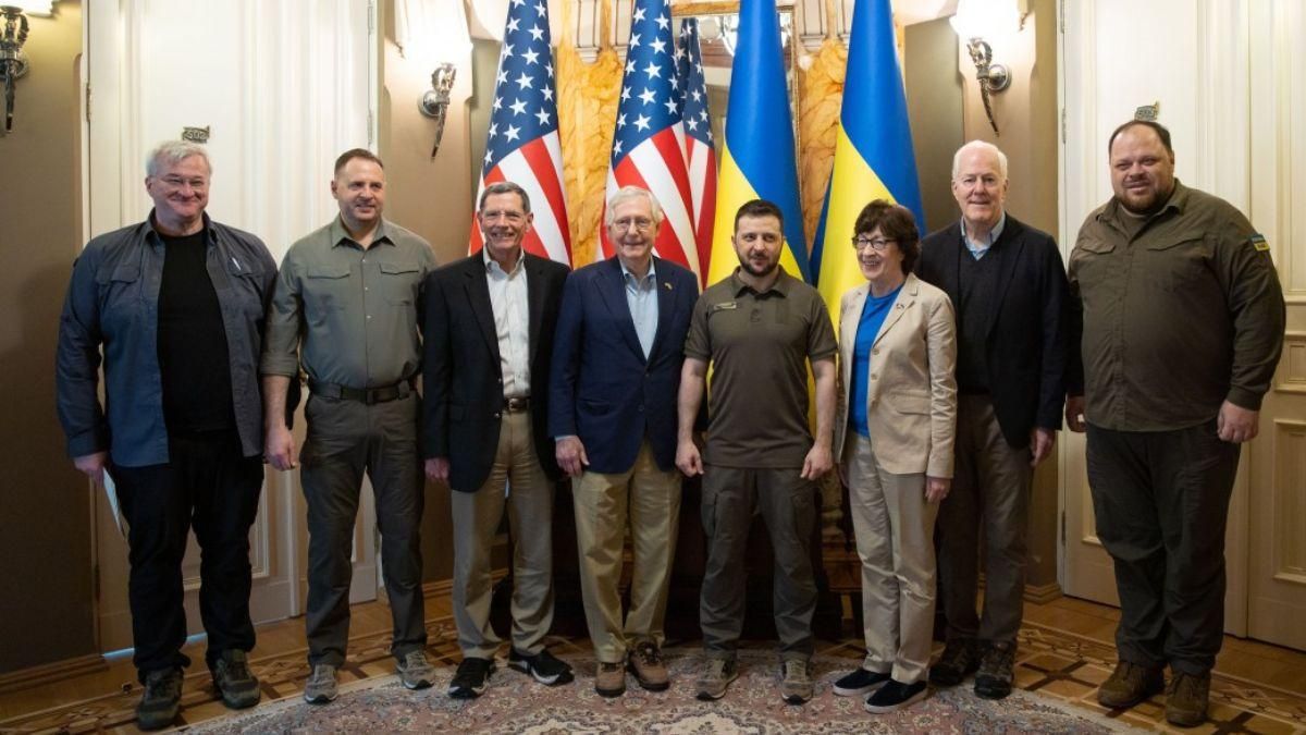 Зеленский встретился с сенаторами США во главе с Митчеллом Макконнеллом Зеленский встретился с сенаторами США во главе с Митчеллом Макконнеллом