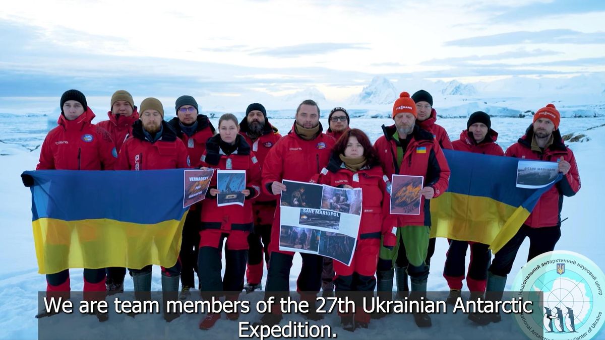 Антарктида з вами, – українські полярники записали відео для оборонців "Азовсталі"