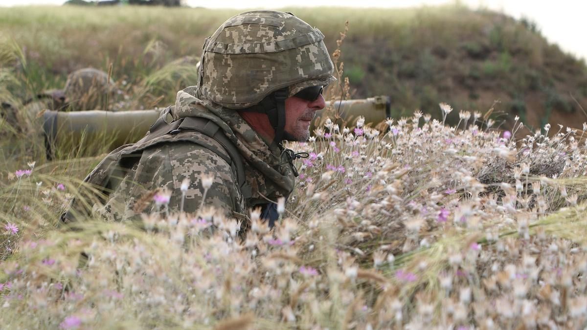 Бійці ООС відбили 12 атак ворога, ще на 6 локаціях тривають бої з окупантом Бійці ООС відбили 12 атак ворога, ще на 6 локаціях тривають бої з окупантом