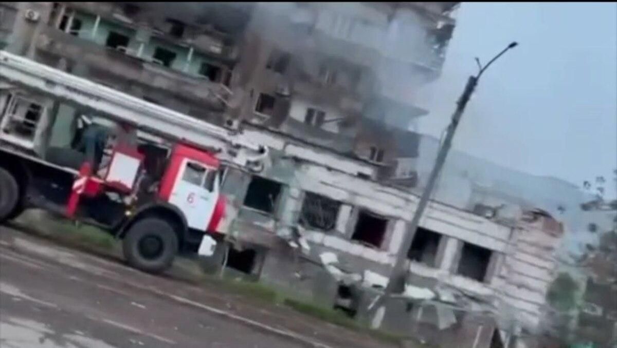 Окупанти намагаються відновити електрику в Маріуполі – спалахнули пожежі