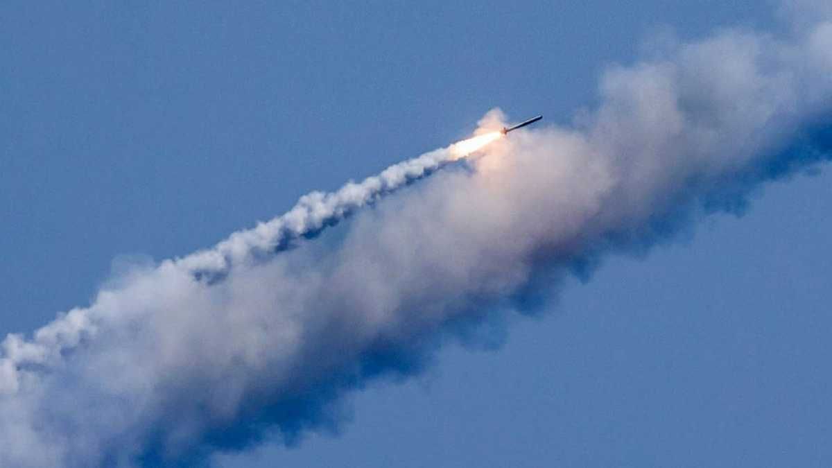 Біля Олександрії сили ППО збили ракету, що летіла в напрямку Кропивницького - 24 Канал