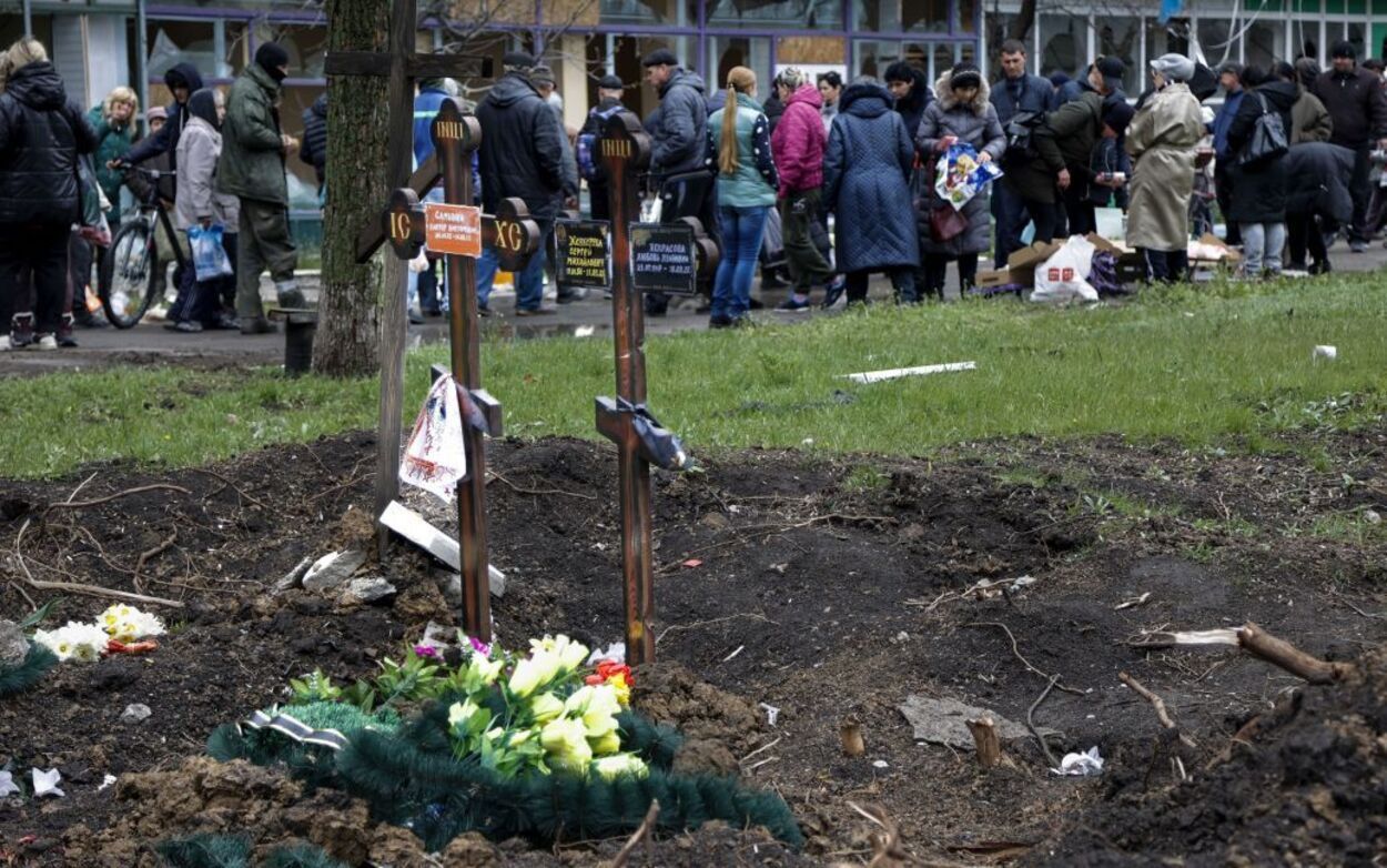 Радник мера розповів, що вода у Маріуполі повимивала з дворів тіла загиблих