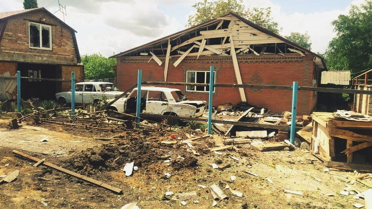 Враг обстрелял 38 городов и сел на Востоке: есть много погибших и раненых, разрушены школы и мечеть