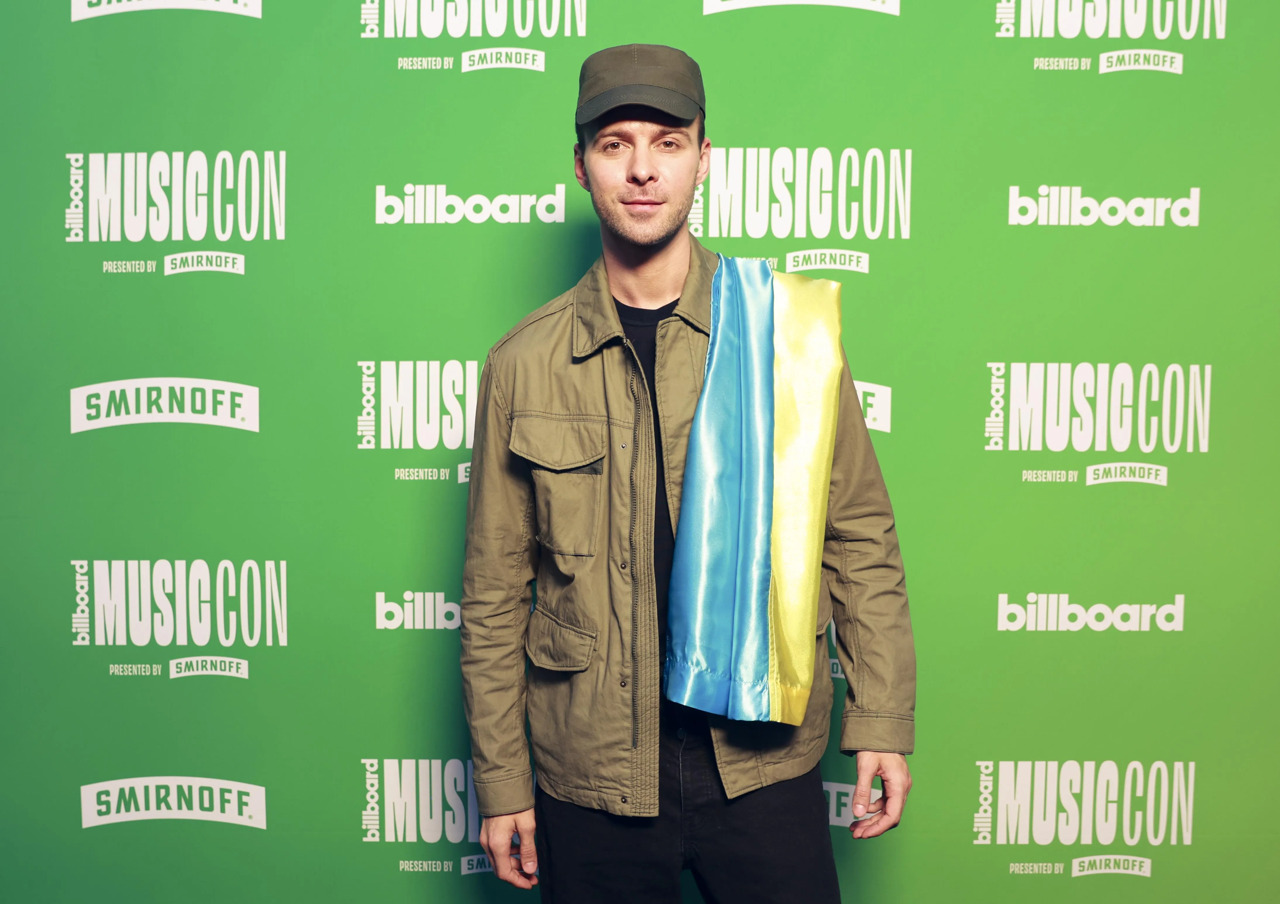 Макс Барских на конференции перед Billboard Music Awards 2022 Макс Барских на конференции перед Billboard Music Awards 2022