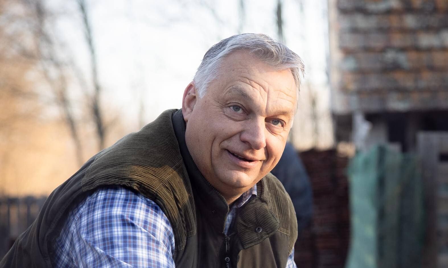 Орбан розкидається звинуваченнями у бік ЄС й натякає, що "Росію не поставити на коліна"