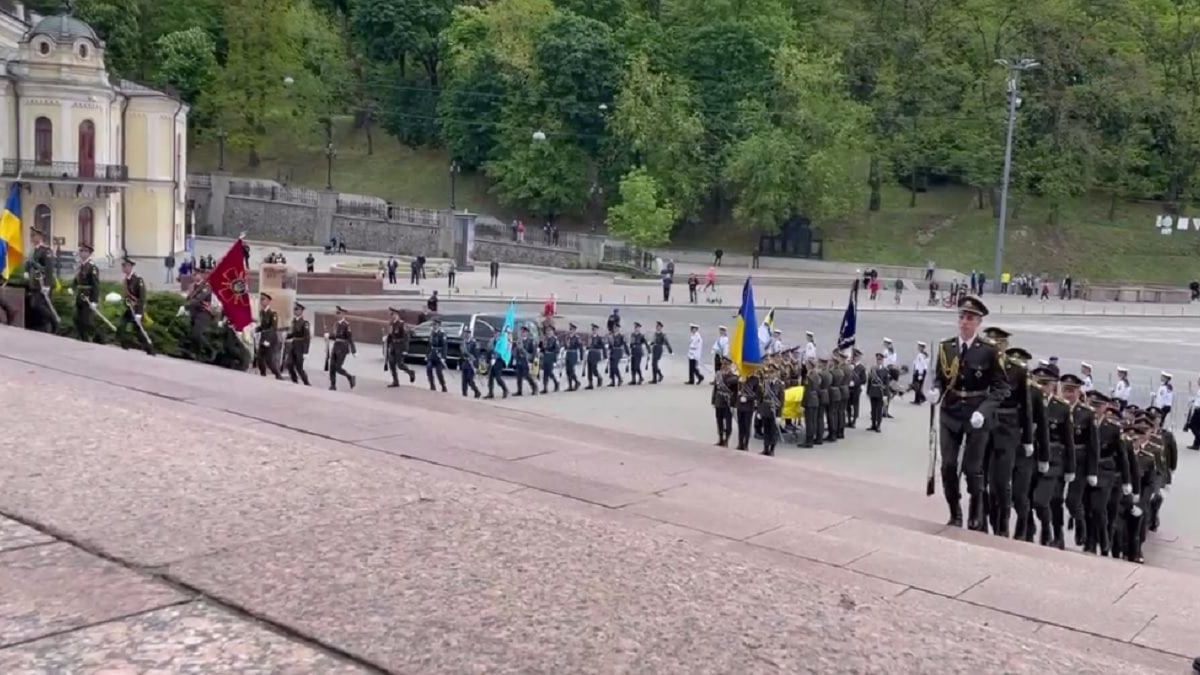 Похорон Кравчука: фото й відео з церемонії прощання
