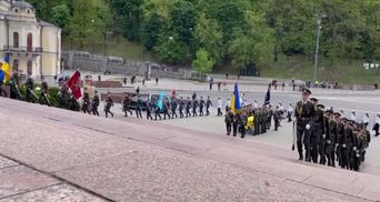 В Киеве простились с Леонидом Кравчуком: фото и видео церемонии похорон