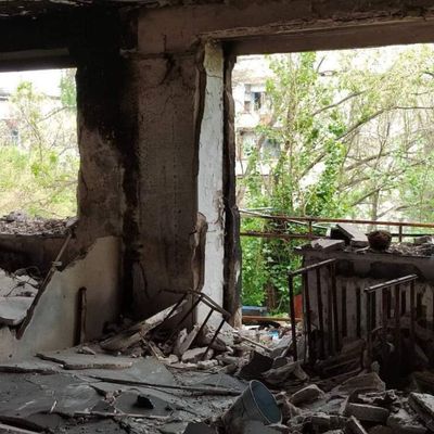 У Сєвєродонецьку обстріляли у 2 корпуси лікарні та будівлю "Імпульсу": в області 10 загиблих