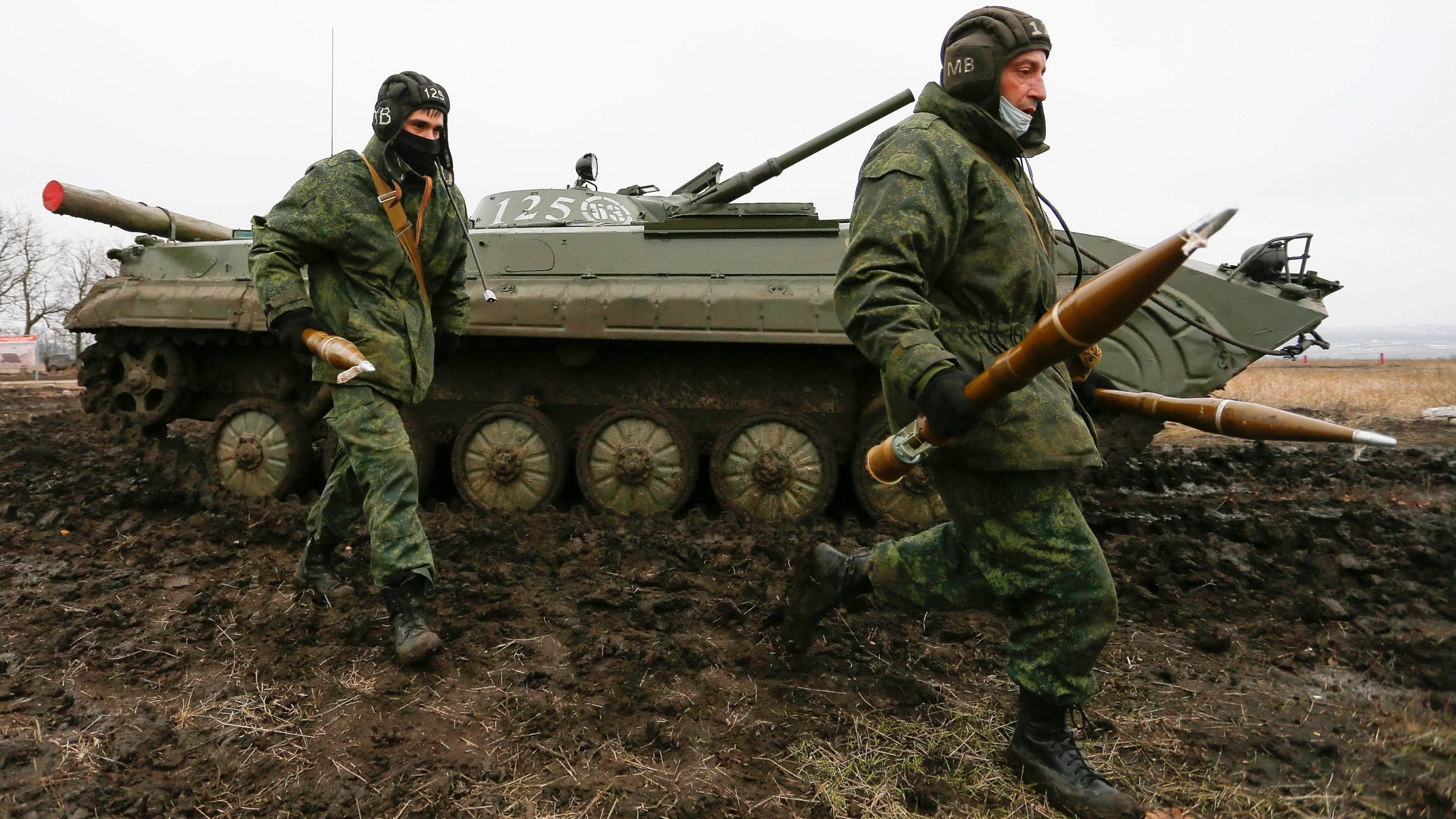 Россияне продолжают обстреливать границу с Сумщиной: зафиксировали более 70 взрывов
