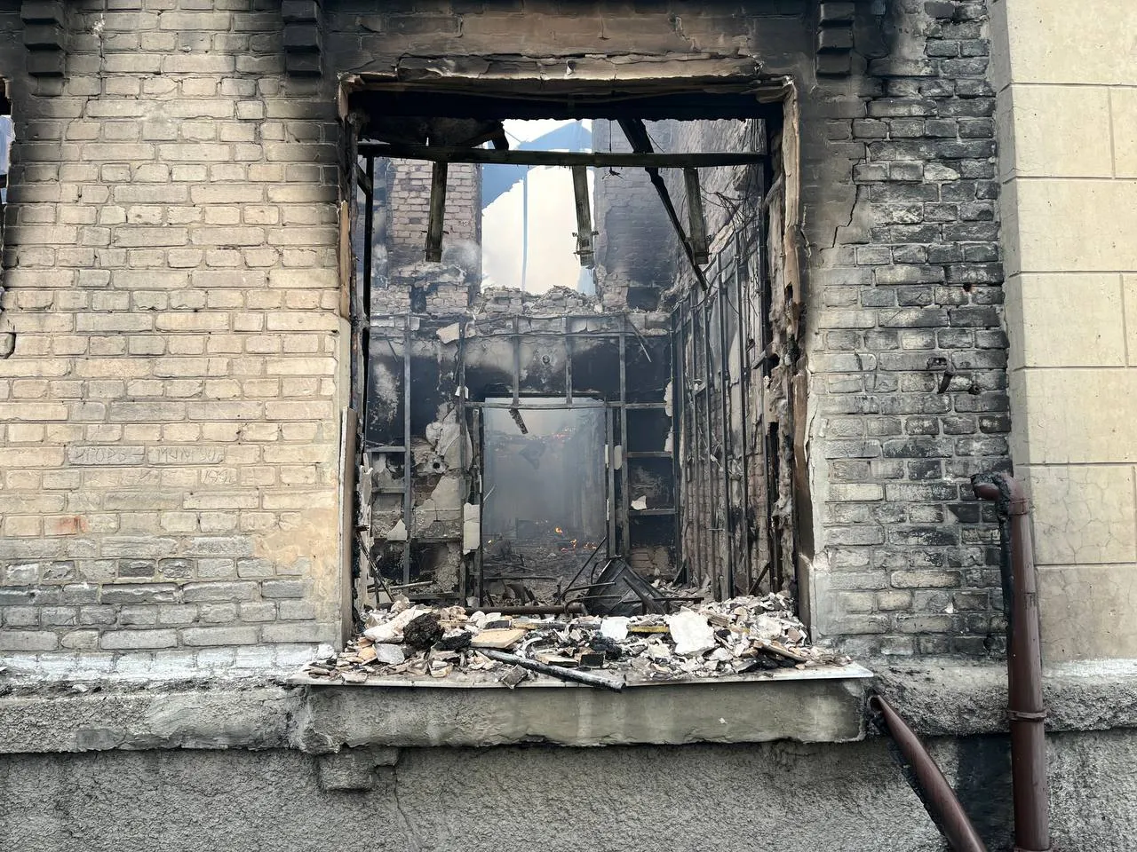 Школа Пожежа Авдіївка Обстріли Школа Пожежа Авдіївка Обстріли