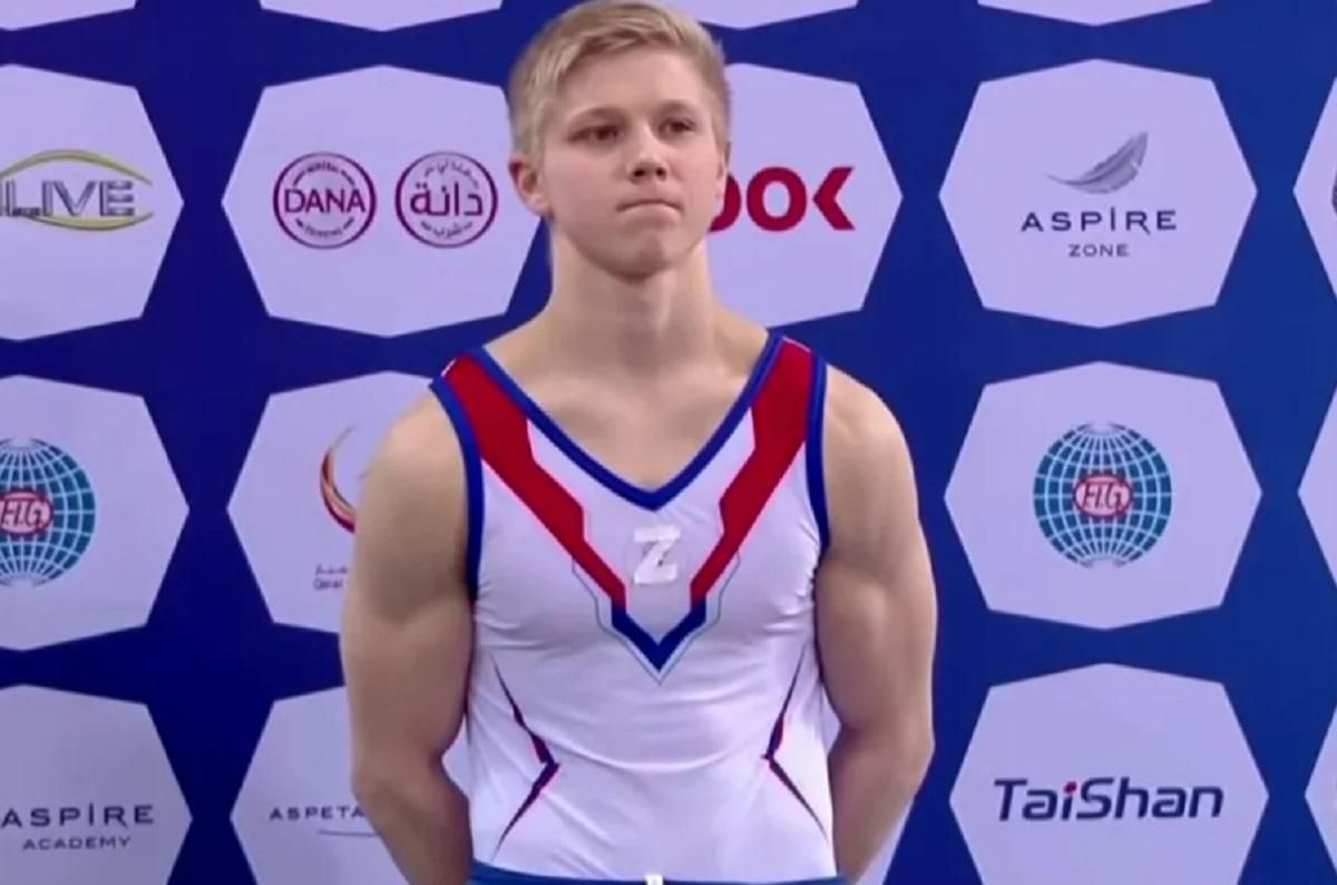 Російського гімнаста, який вийшов на п'єдестал з літерою "Z", дискваліфікували на один рік