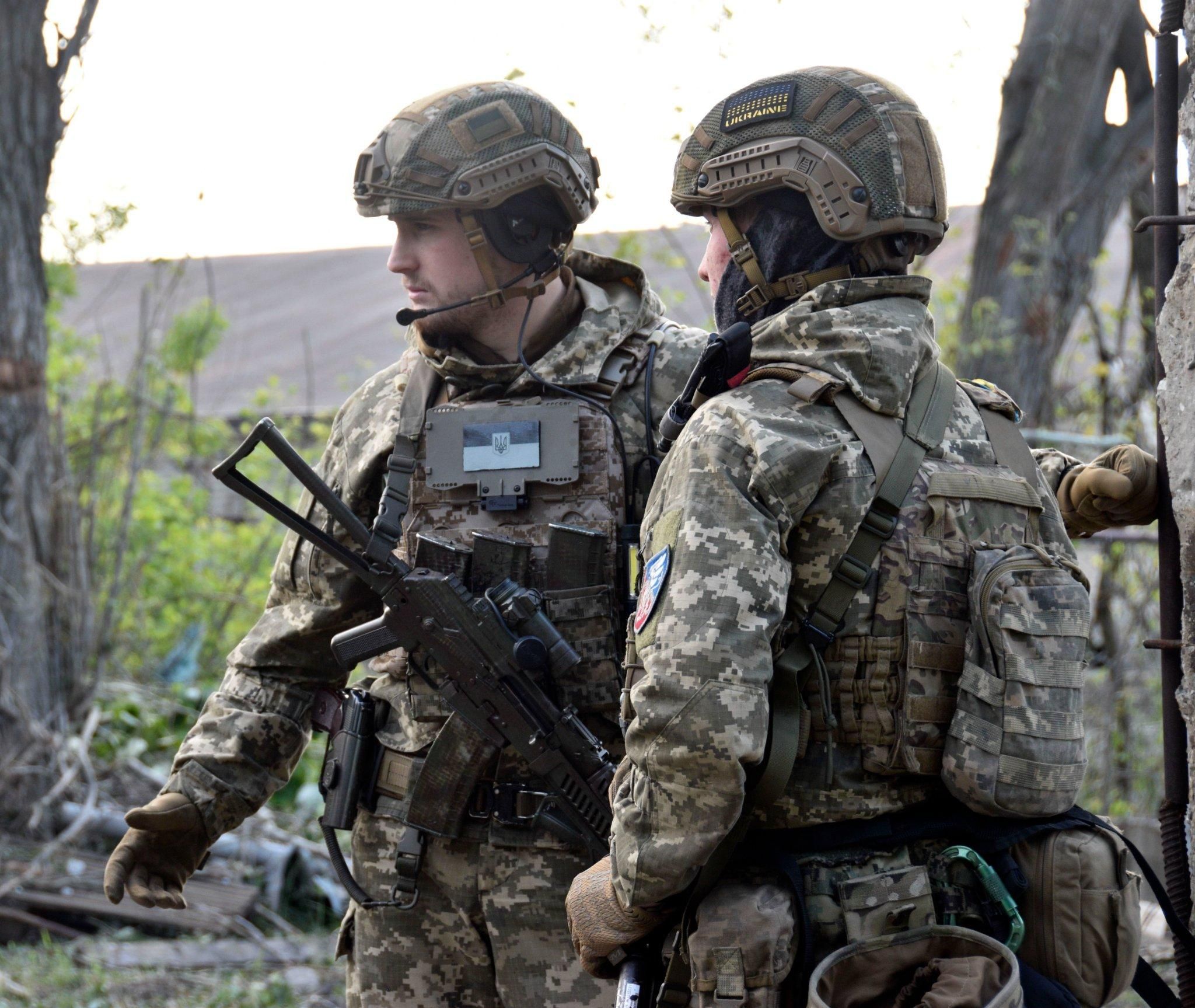 Сечеславские десантники уничтожили оккупантов вместе с военной техникой: красноречивое видео Сечеславские десантники уничтожили оккупантов вместе с военной техникой: красноречивое видео