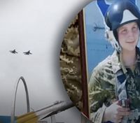 В Виннице простились с погибшим на войне пилотом: в его честь в небе пролетели самолеты