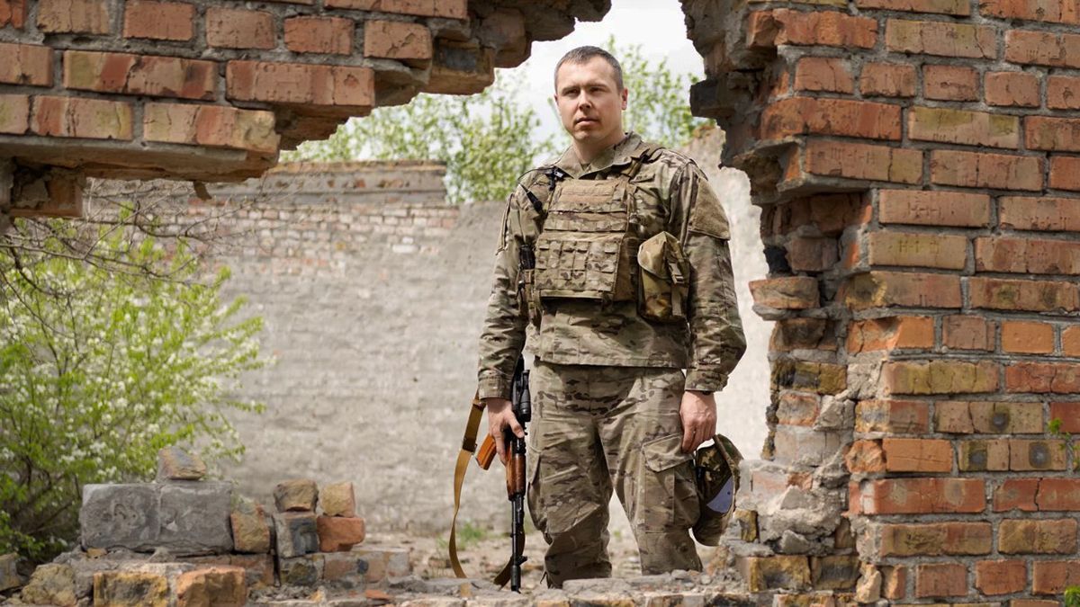 Оккупанты разграбили дом нардепа Костенко, когда увидели там форму полковника