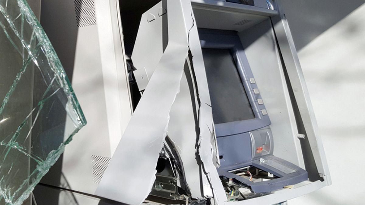 В окупованих Пологах росіяни викрали з банкомата майже пів мільйона гривень