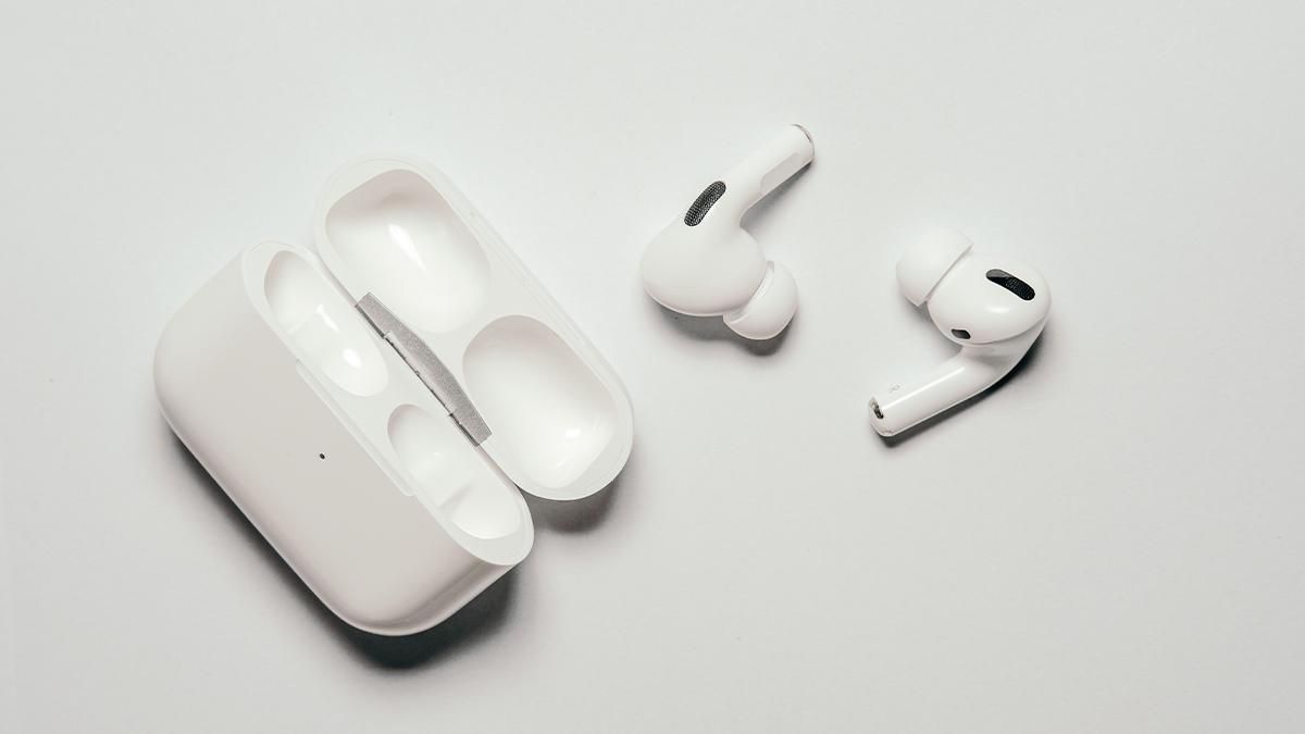 Наушники Apple AirPods Pro разорвали барабанные перепонки 12-летнего мальчика что произошло - Техно Наушники Apple AirPods Pro разорвали барабанные перепонки 12-летнего мальчика что произошло - Техно