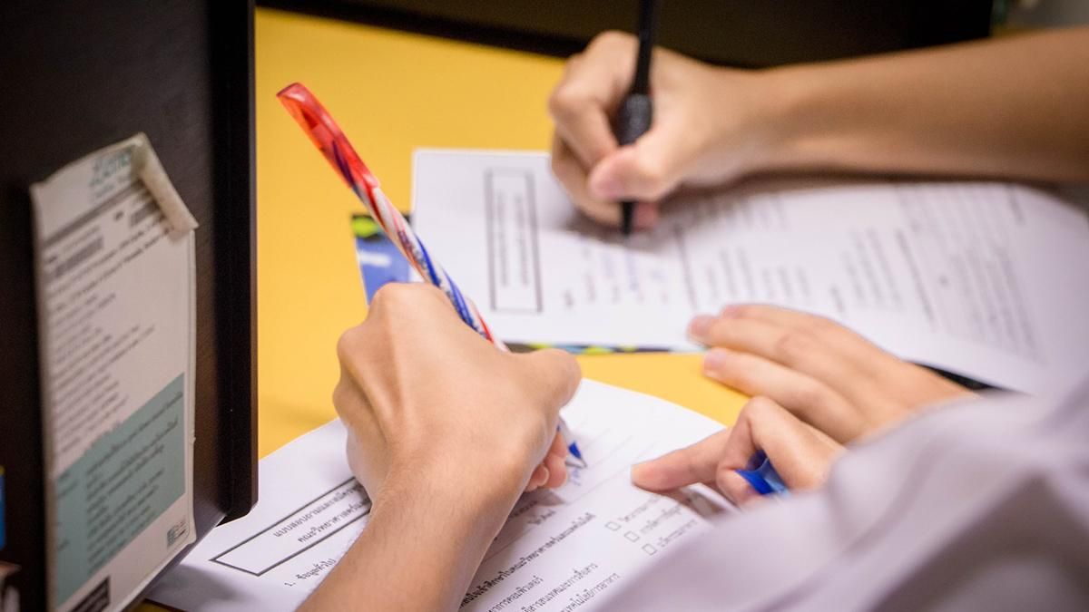 3 важливі послуги, що надають українцям у польському консульстві