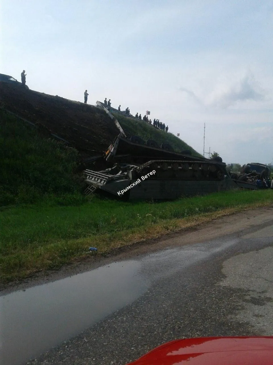 В окупованому Криму перевернулася російська військова техніка