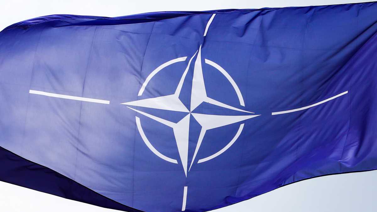 Польща готова будувати постійні бази НАТО через потенційні загрози з боку Росії Польща готова будувати постійні бази НАТО через потенційні загрози з боку Росії