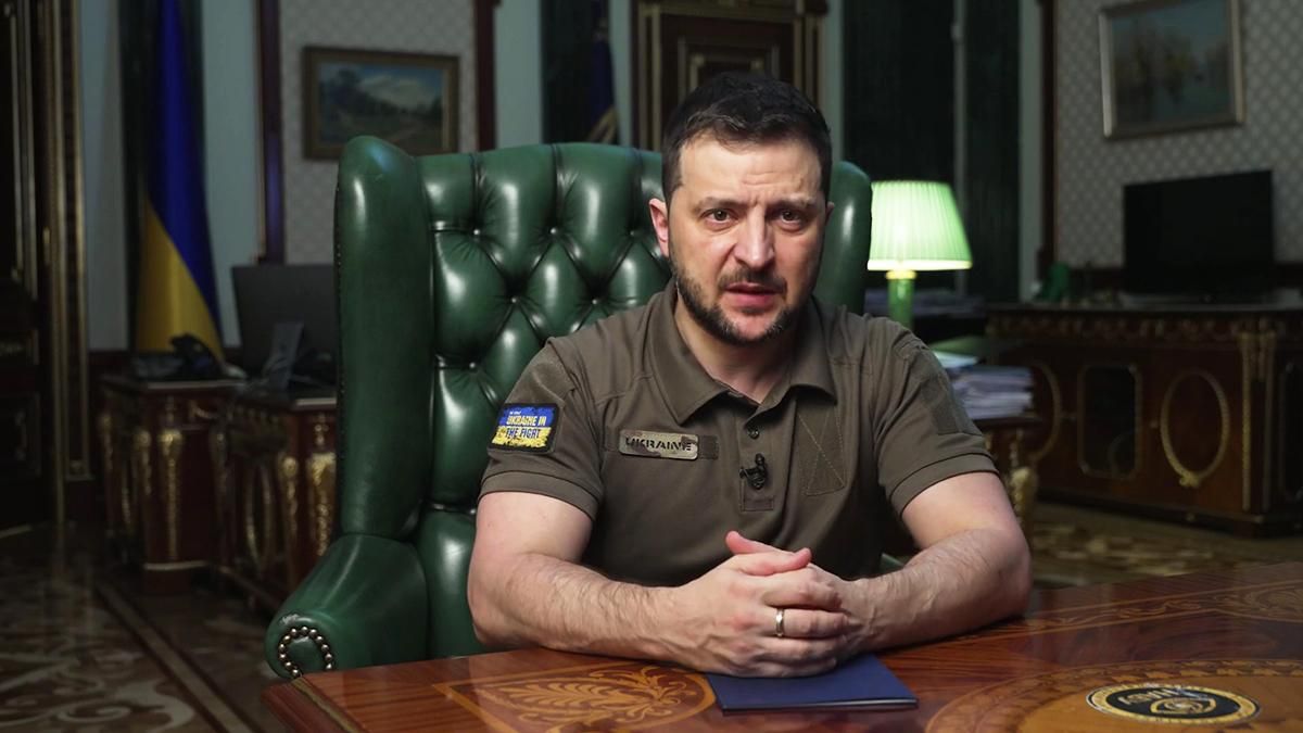 Жестокая бомбардировка на Востоке и общение со студентами: Зеленский обратился к украинцам Жестокая бомбардировка на Востоке и общение со студентами: Зеленский обратился к украинцам