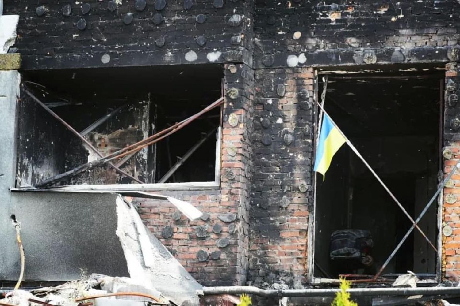 Доба на Півдні: росіяни гатять зі "Смерчів" по Миколаєву, а на Херсонщині влаштовують провокації Доба на Півдні: росіяни гатять зі "Смерчів" по Миколаєву, а на Херсонщині влаштовують провокації