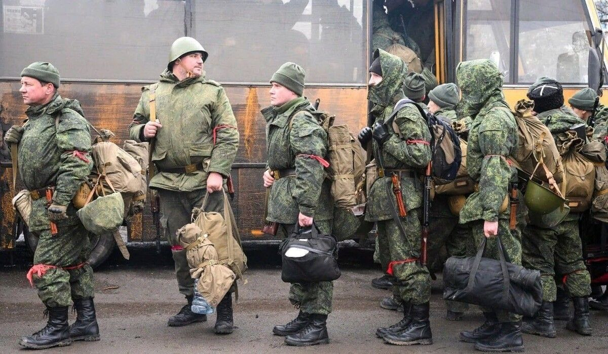 Однооких теж беруть: на Донбасі мобілізують абикого