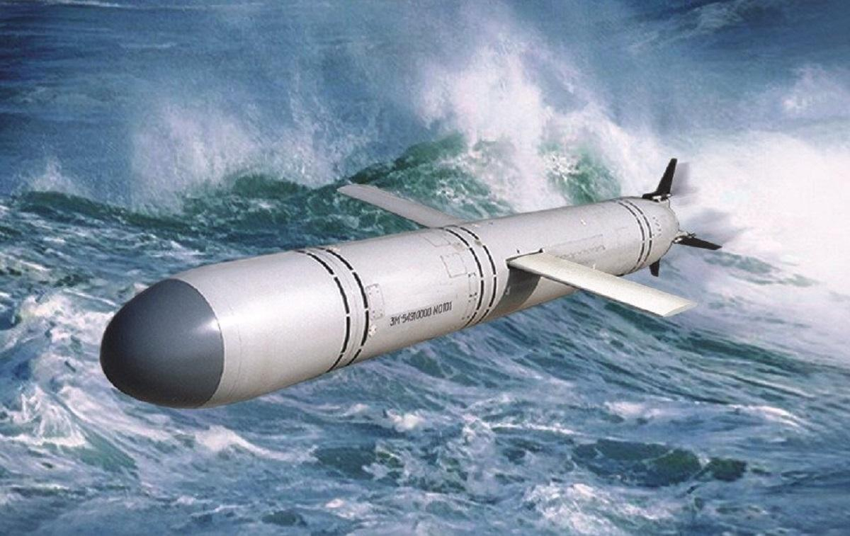 У Чорному морі в готовності до застосування перебуває 2 кораблі з 16 ракетами "Калібр"