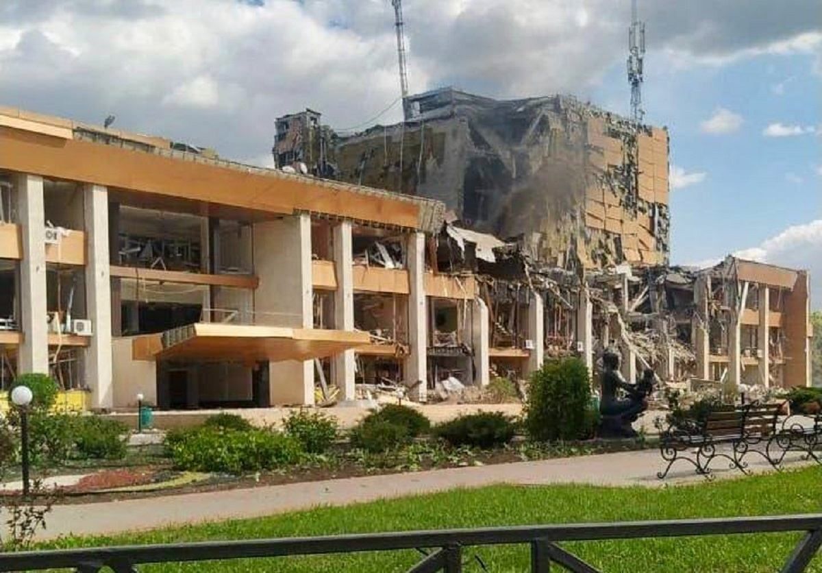 Понад тисяча квартир пошкоджена, – мер Лозової розповів про ракетний обстріл міста Понад тисяча квартир пошкоджена, – мер Лозової розповів про ракетний обстріл міста