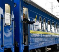 Укрзализныця из-за последствий авиаударов меняет маршрут курсирования поездов