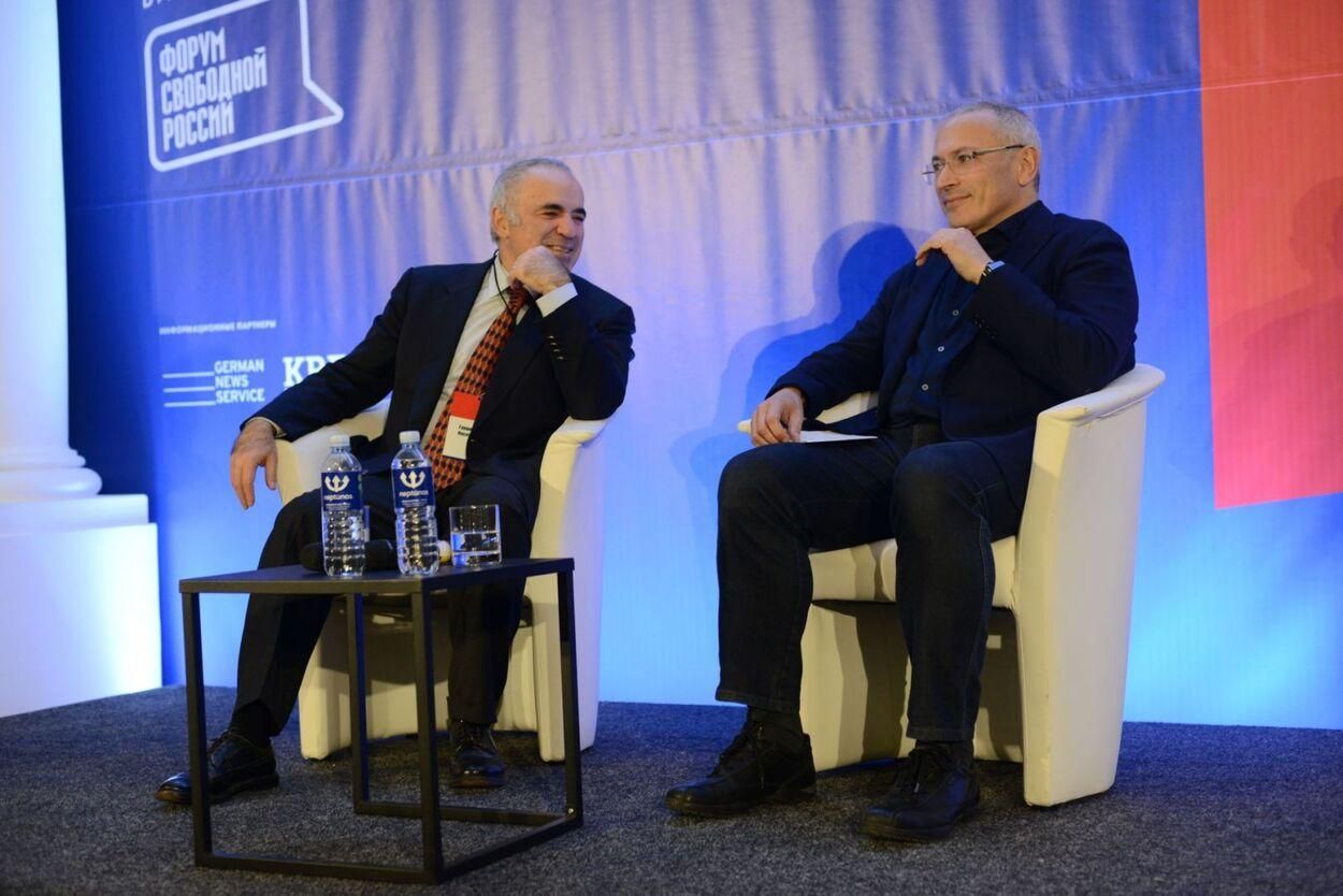 Ходорковского и Каспарова объявили иностранными агентами в России Ходорковского и Каспарова объявили иностранными агентами в России