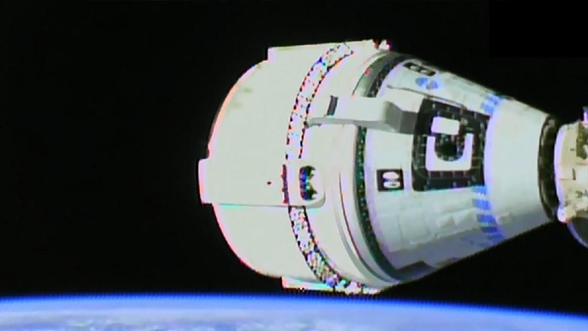 Космічний корабель Boeing Starliner вперше пристикувався до МКС, але без проблем не обійшлося