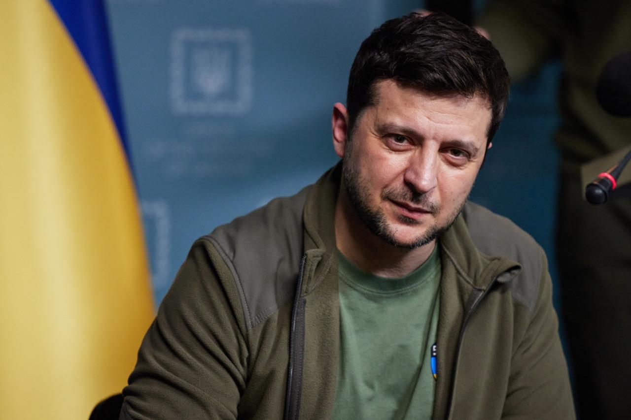 Зеленський розповів, що Росія зараз починає думати, як забрати тіла своїх загиблих солдатів Зеленський розповів, що Росія зараз починає думати, як забрати тіла своїх загиблих солдатів
