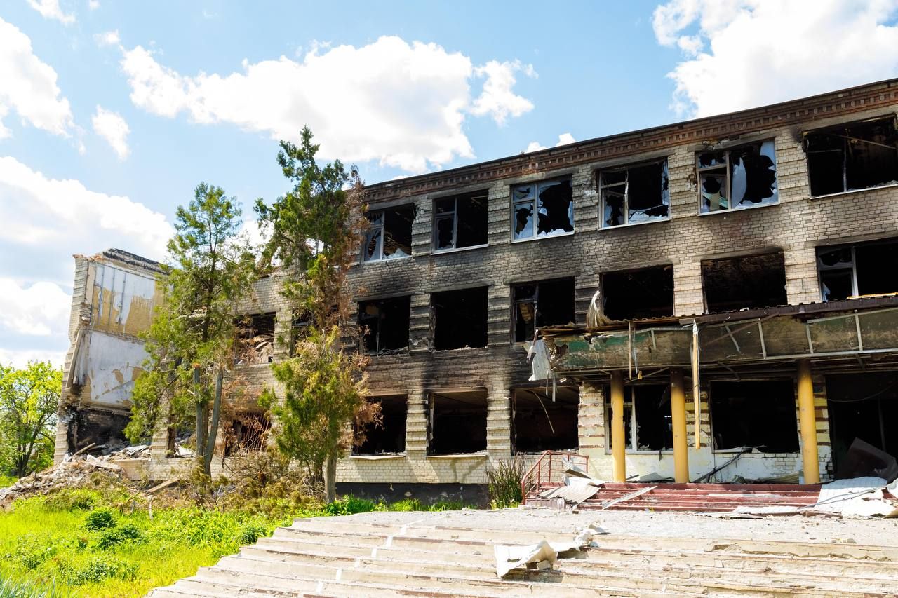 Знищено 90% будинків: який вигляд має звільнена Вільхівка на Харківщині – жахливі кадри