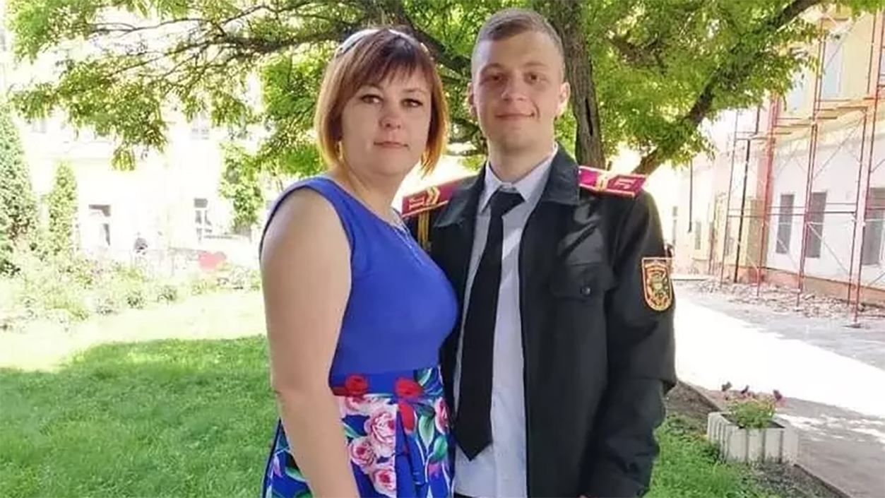 "Нашли в поле среди тел": мама погибшего бойца рассказала, как вывезла его в багажнике "Нашли в поле среди тел": мама погибшего бойца рассказала, как вывезла его в багажнике