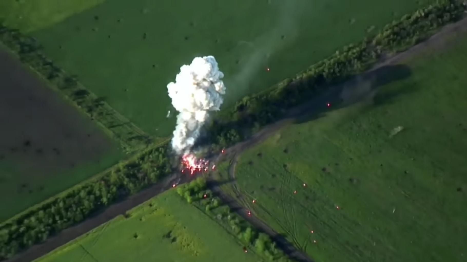 Українські воїни ефектно знищили ворожу БМП: відео феєричного покарання