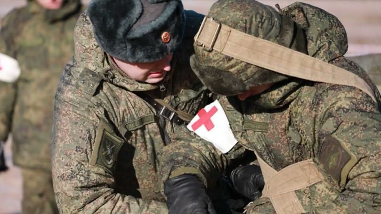 Медиков из оккупированного Крыма массово "бросают" на войну в Украину Медиков из оккупированного Крыма массово "бросают" на войну в Украину