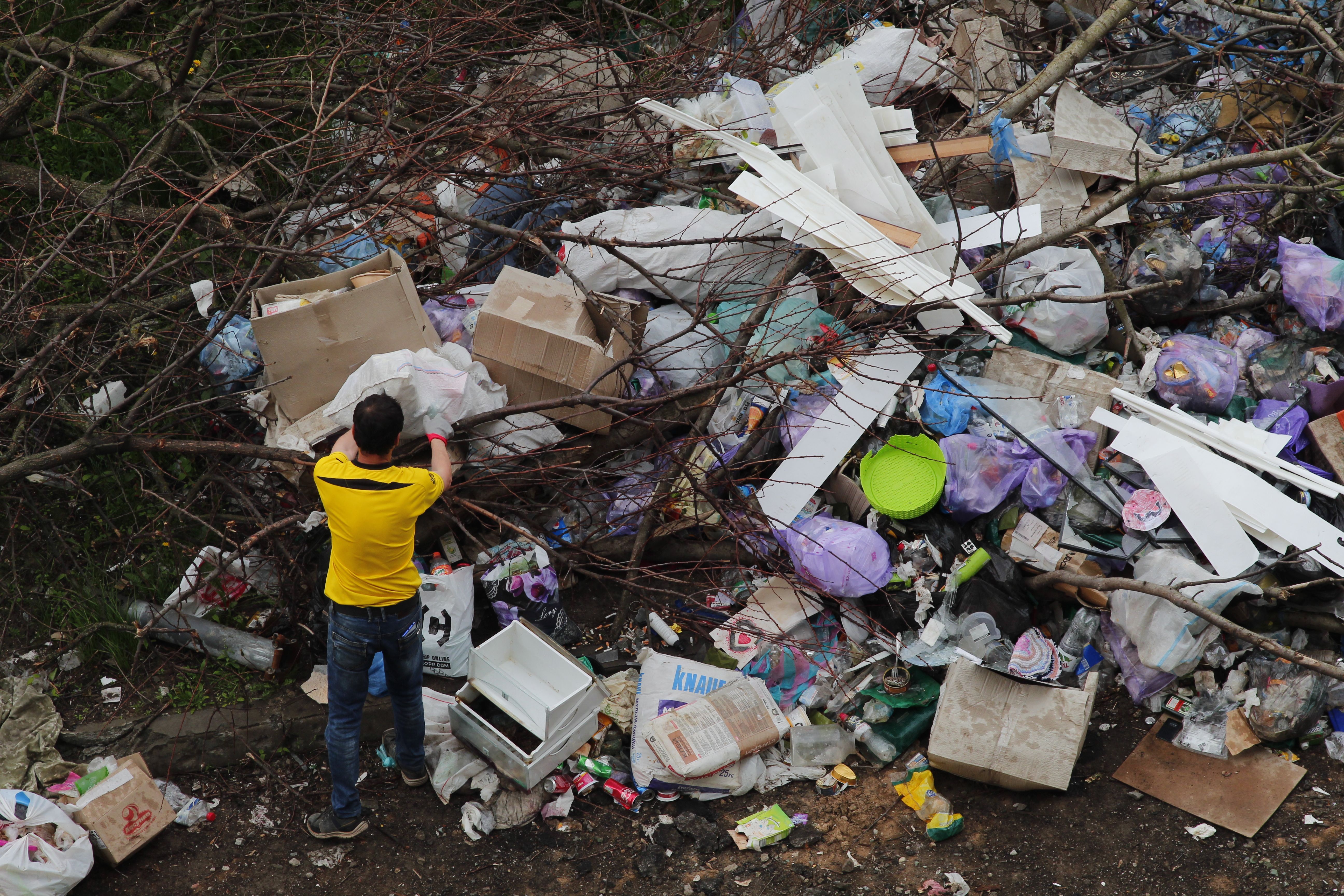 "Лише душі з пекла могли таке зробити": як виглядає Північна Салтівка у Харкові через війну "Лише душі з пекла могли таке зробити": як виглядає Північна Салтівка у Харкові через війну