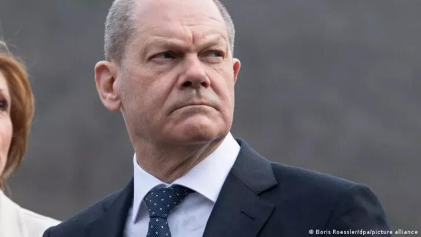 Шольц заявив, що Німеччина передасть Україні летальну зброю Шольц заявив, що Німеччина передасть Україні летальну зброю