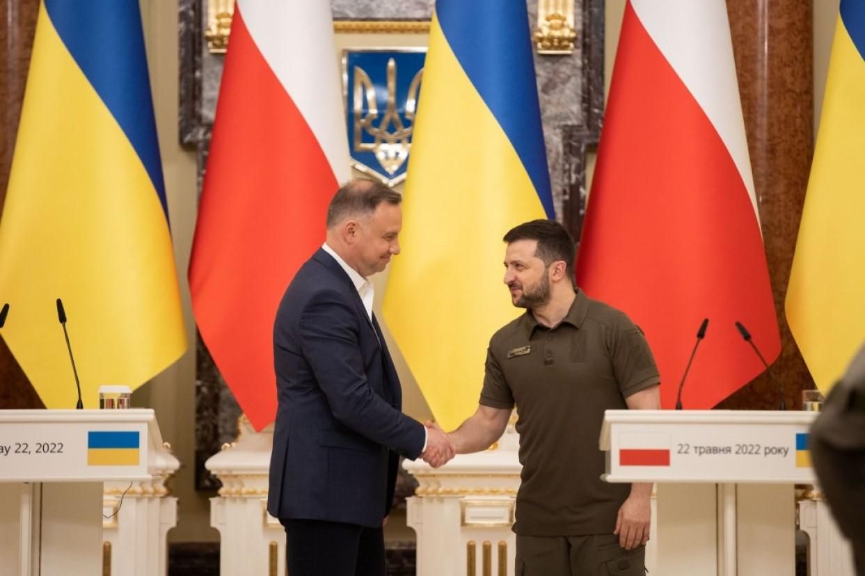"Ми вдячні українському народу": як поляки реагують на заяви Дуди і Зеленського "Ми вдячні українському народу": як поляки реагують на заяви Дуди і Зеленського