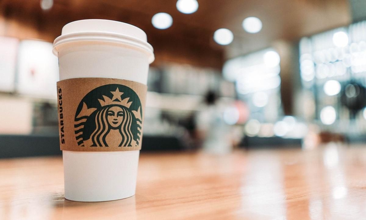 Starbucks йде з Росії: усі працівники будуть скорочені впродовж трьох місяців