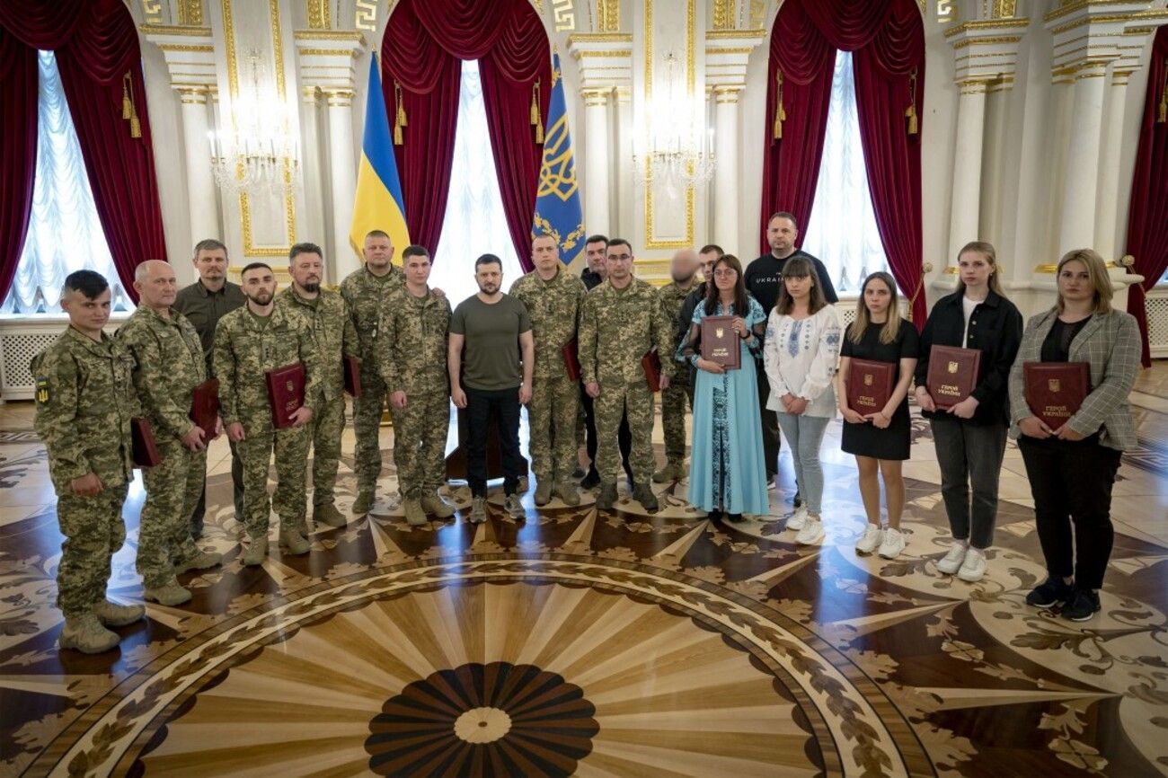 У день морської піхоти Зеленський нагородив захисників орденами "Золота Зірка"