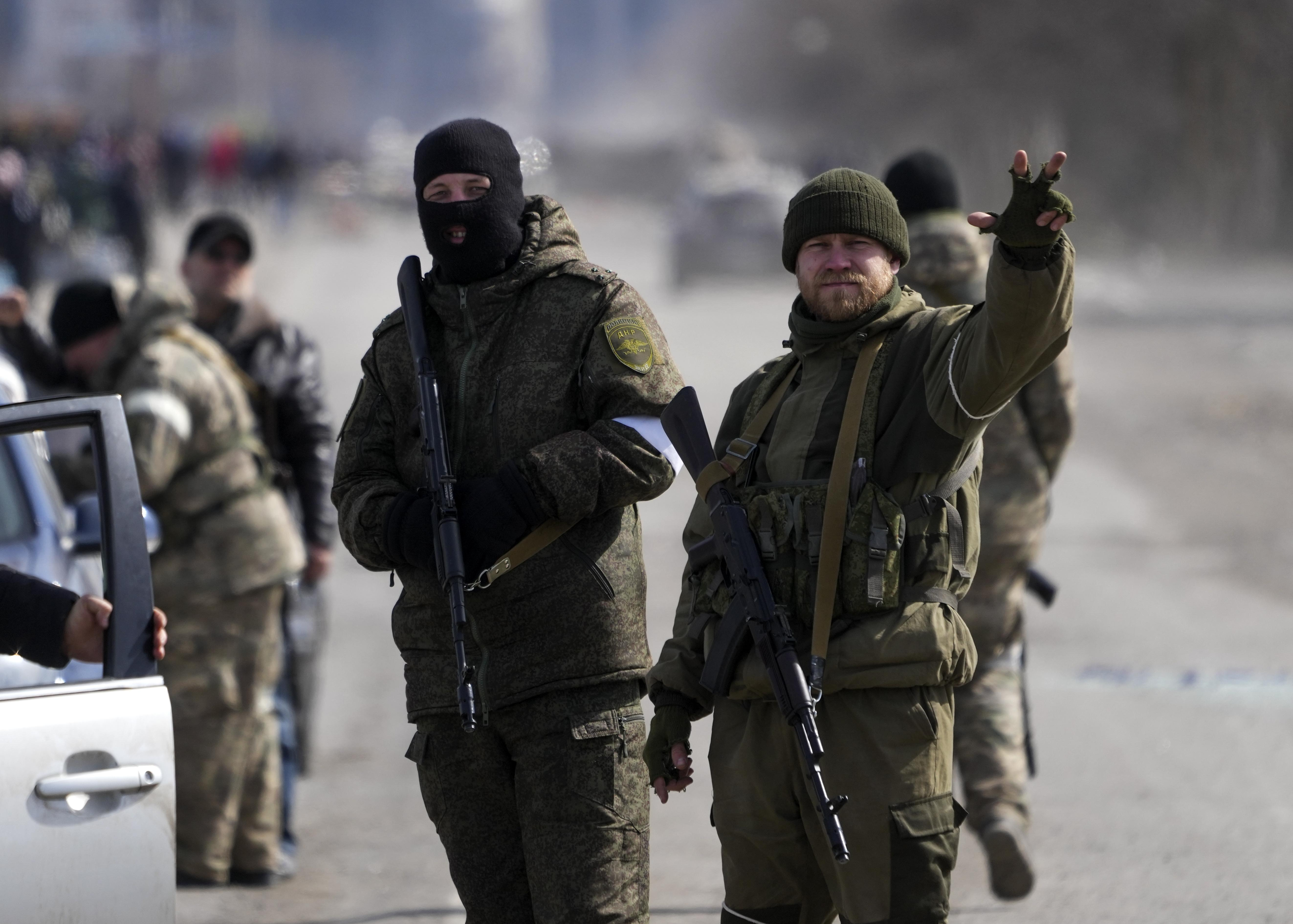 Россияне блокируют посты в Васильевке и требуют у украинцев взятку за проезд