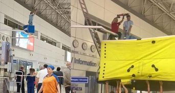 Россиянин пытался повеситься в аэропорту Анталии