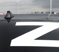 Оккупанты в Мелитополе начали таксовать на своих маркированных Z авто