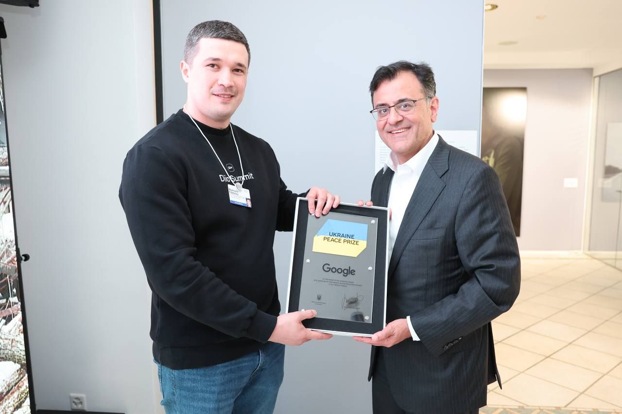 Google первым получил от Украины "Отличие мира" Google первым получил от Украины "Отличие мира"